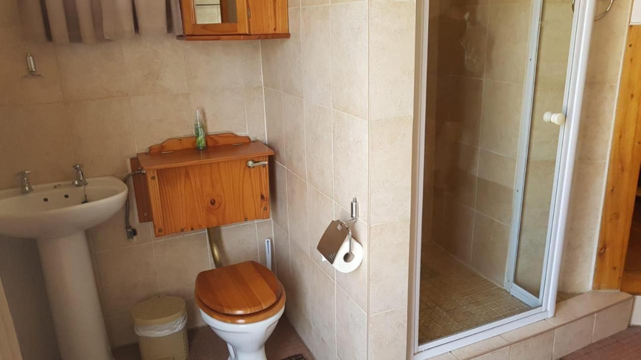 Nkwasi Lodge Parys Bagian luar foto
