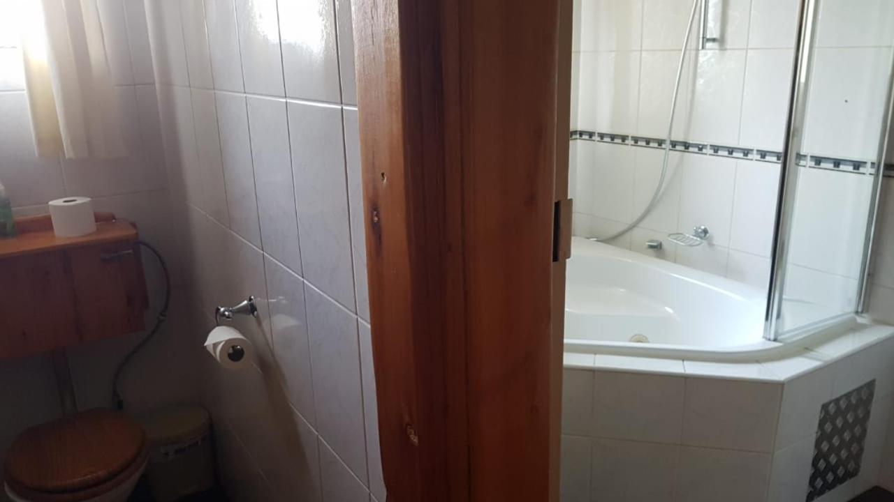 Nkwasi Lodge Parys Bagian luar foto
