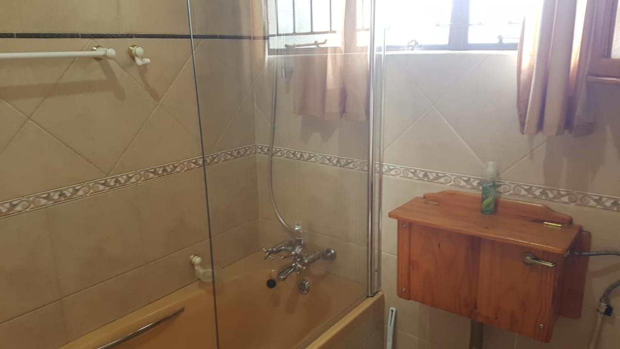 Nkwasi Lodge Parys Bagian luar foto