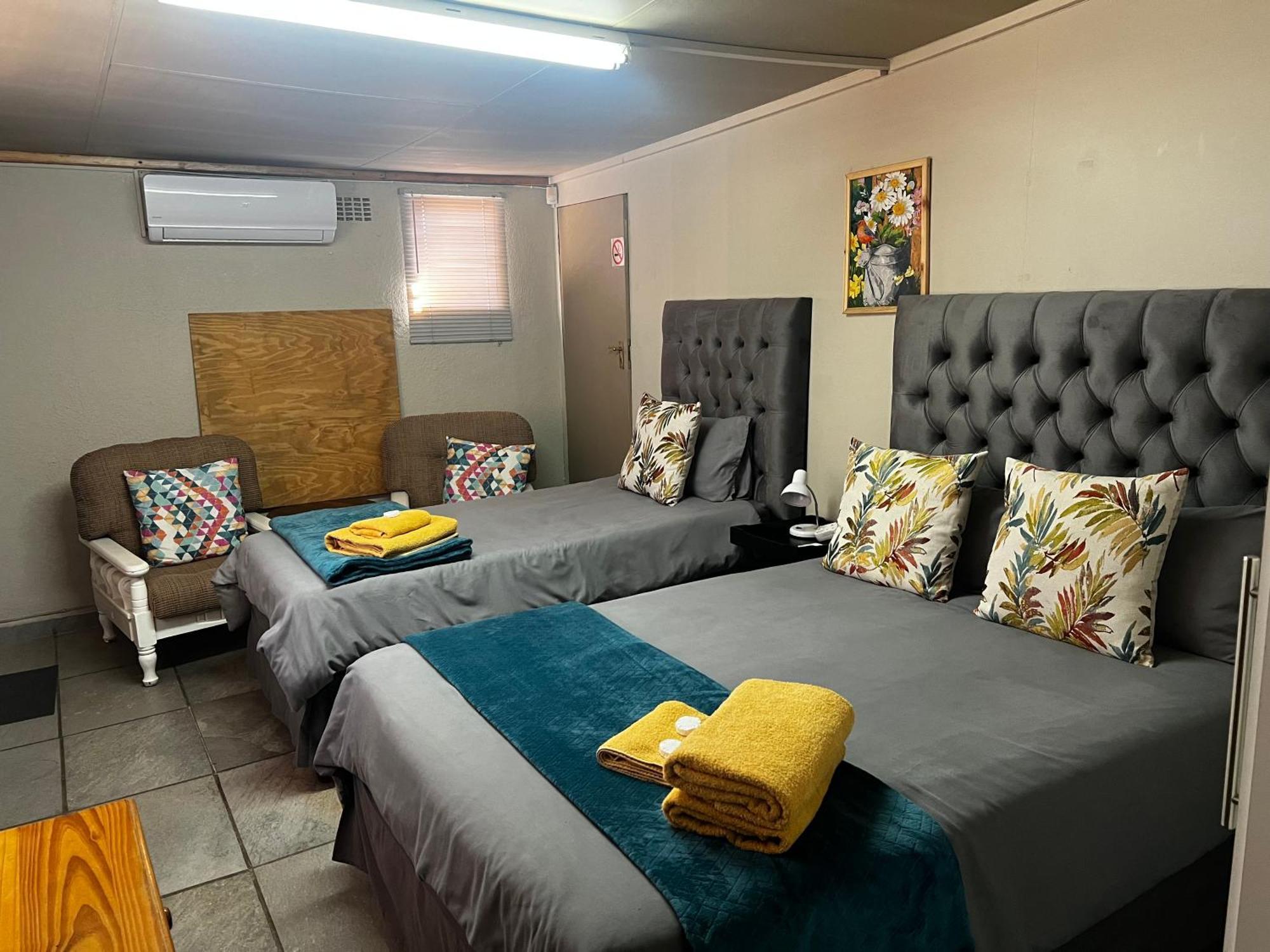 Nkwasi Lodge Parys Bagian luar foto