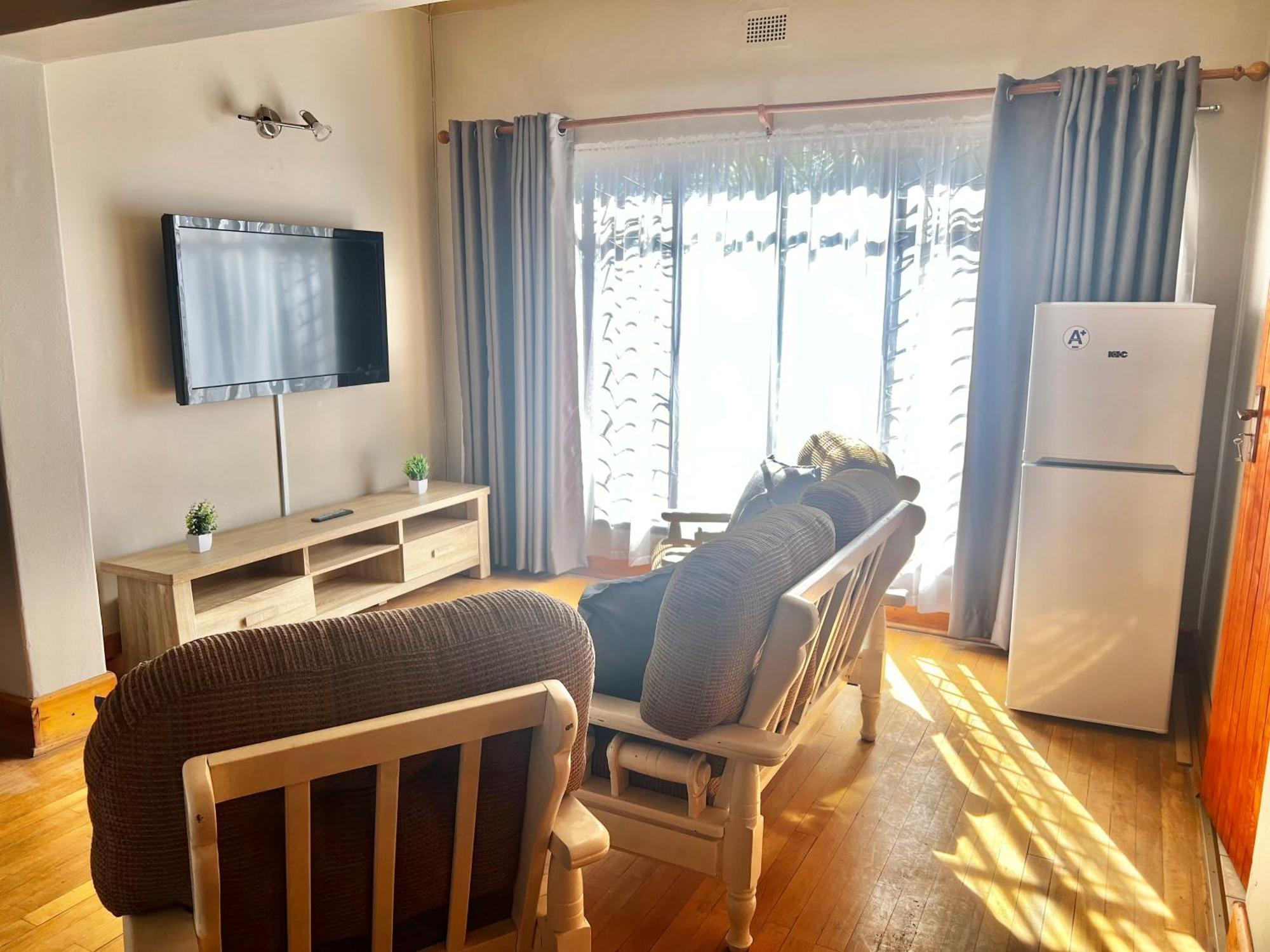 Nkwasi Lodge Parys Bagian luar foto