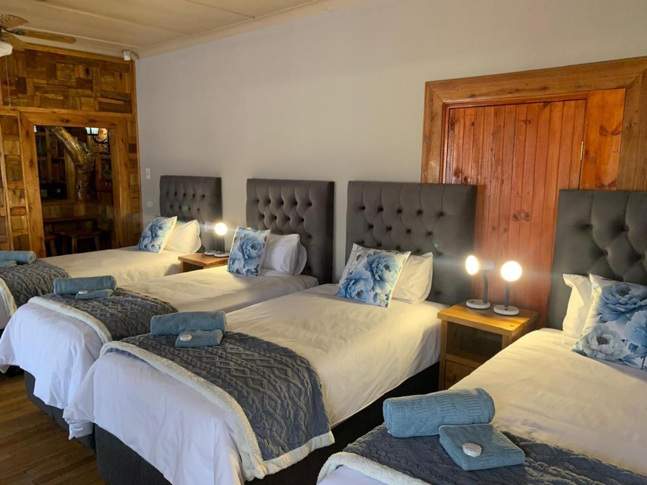 Nkwasi Lodge Parys Bagian luar foto